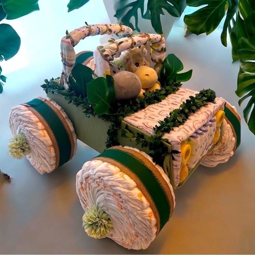 New - Diaper cake - Safari Diaper Centerpiece - Baby shower Gift - Picture 3 of 7